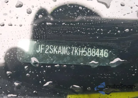 2019 Subaru Forester Touring z USA, uszkodzony, nr VIN JF2SKAWC7KH588446